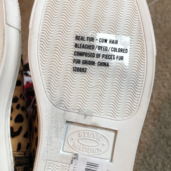 Steve Madden Tracey leopard gold stud sneaker size 8 and 7 white black red shoe - Picture 10 of 10